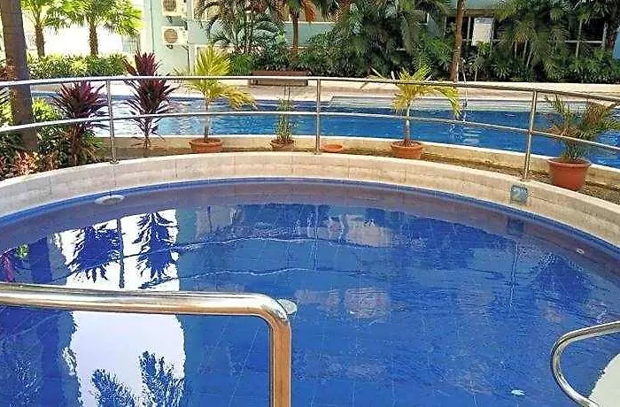 Condotel 1br Ridgewood Towers Taguig #rw07 ホテル 4*